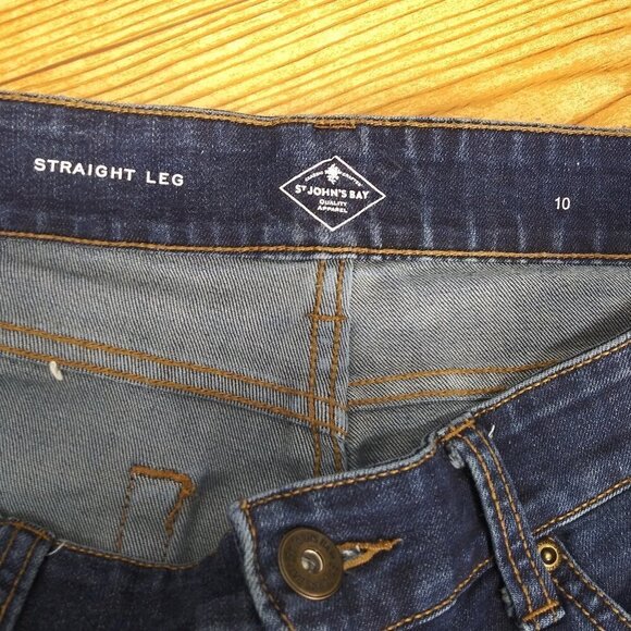 ST. JHON'S BAY Straight Leg Mid Rise jeans Size 10 Denim Pockets - Picture 3 of 4